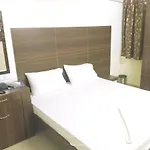 Hotel Amrita Mogappair