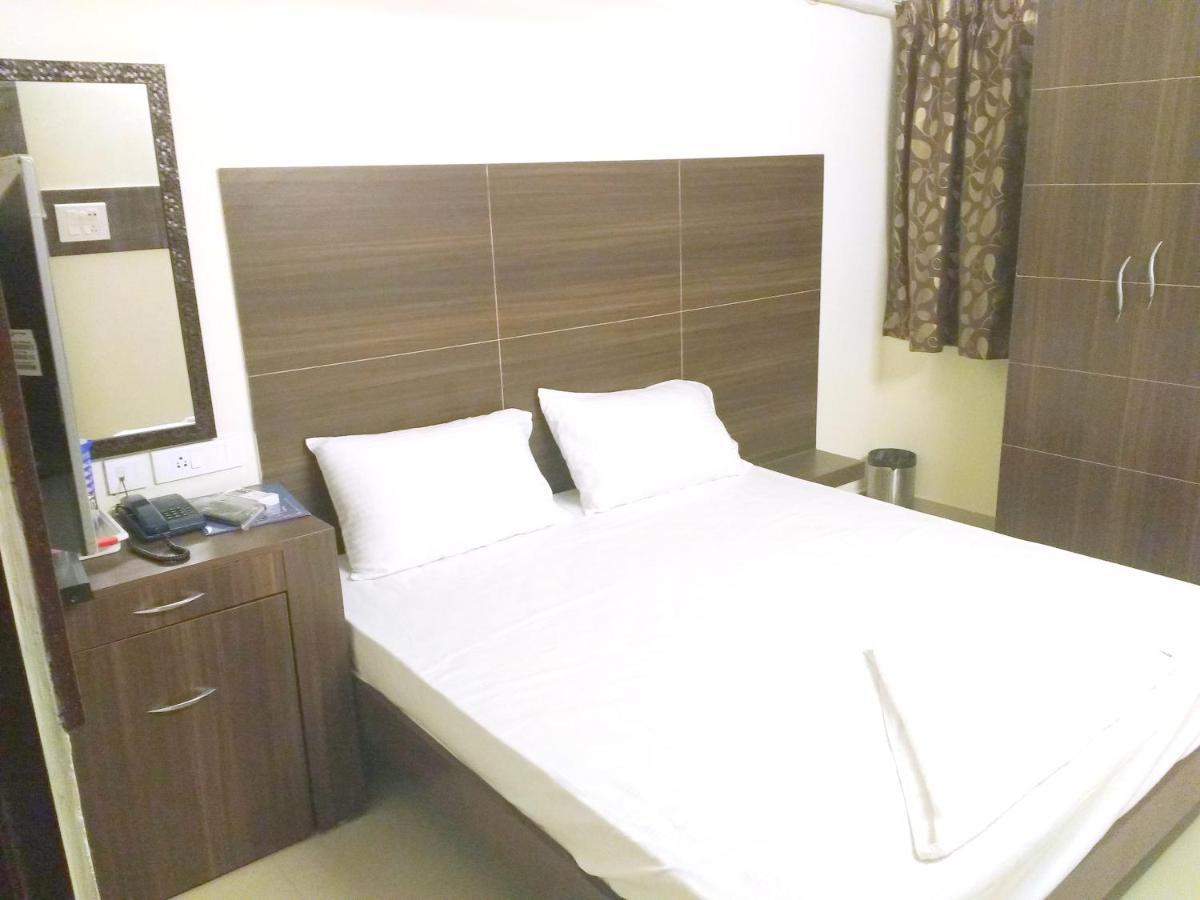 Amrita Mogappair 3*
